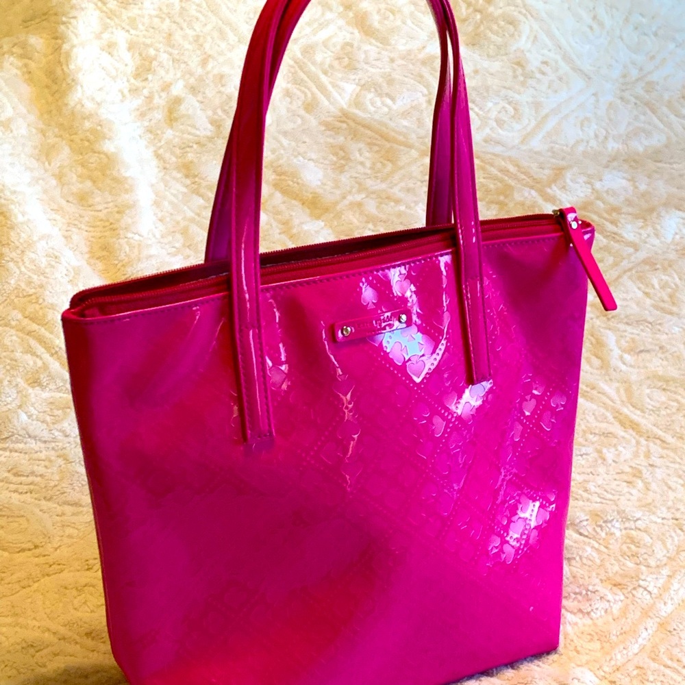 Kate Spade hot pink patten purse. Perfect for a Saturday brunch!
